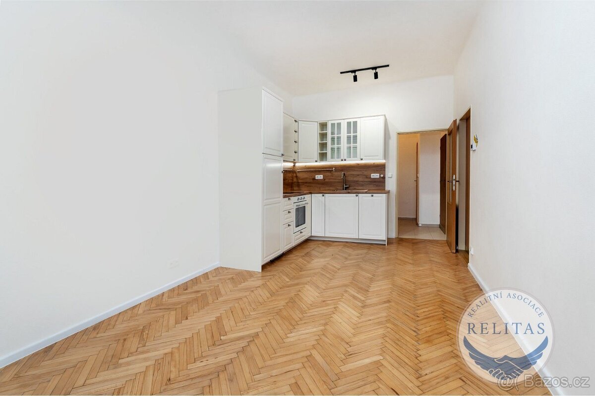 Pronájem bytu 2+kk 45 m² - 3