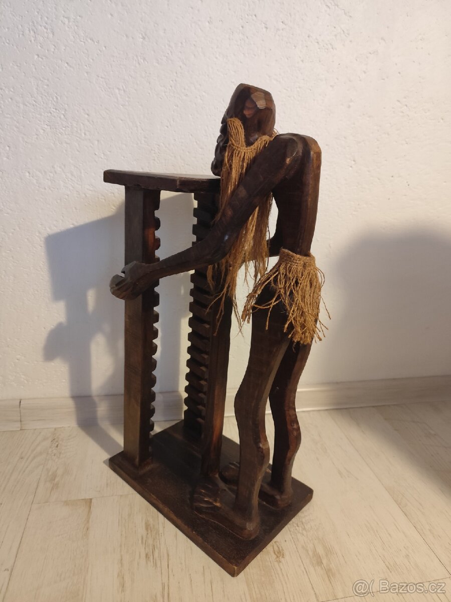 Dřevěný stojan na CD. - 3