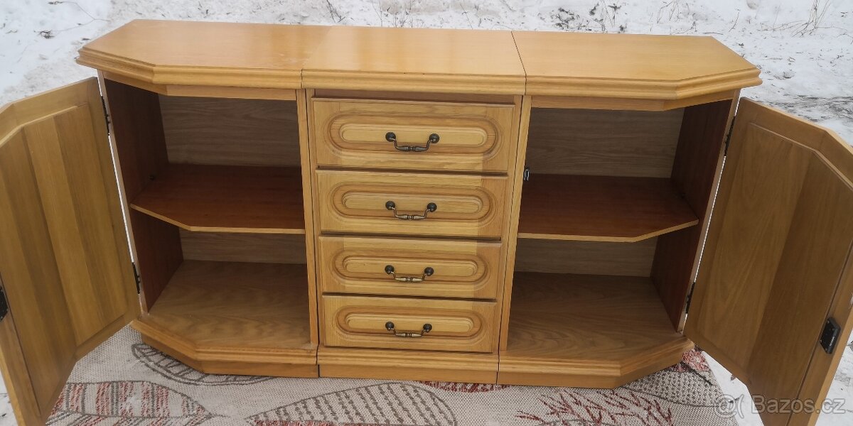 Masivní světlá komoda - 3