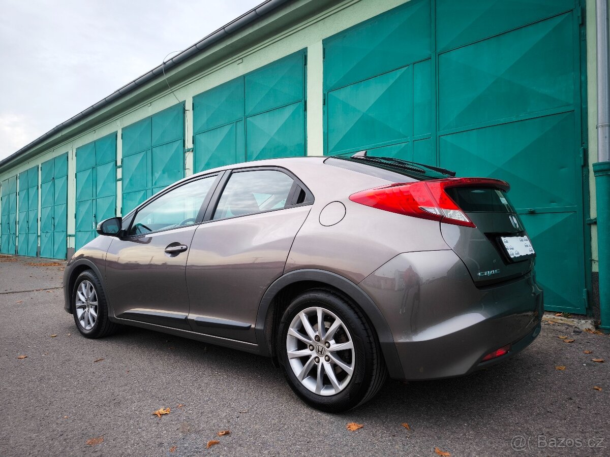 Honda Civic 1.8Vtech/104kW - 3