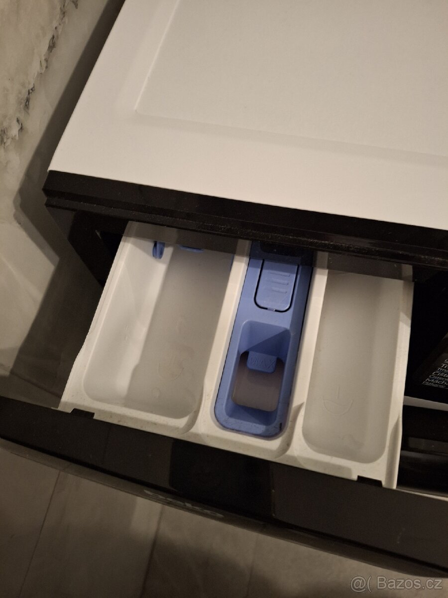 Předem plněná úzká pračka - 3