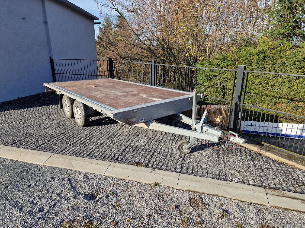 Vlek 2700kg s plachtou - 3