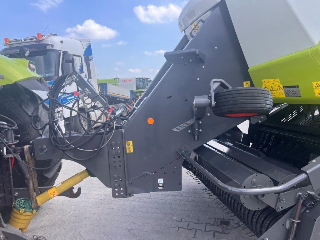 CLAAS Quadrant 5300 RF - 3