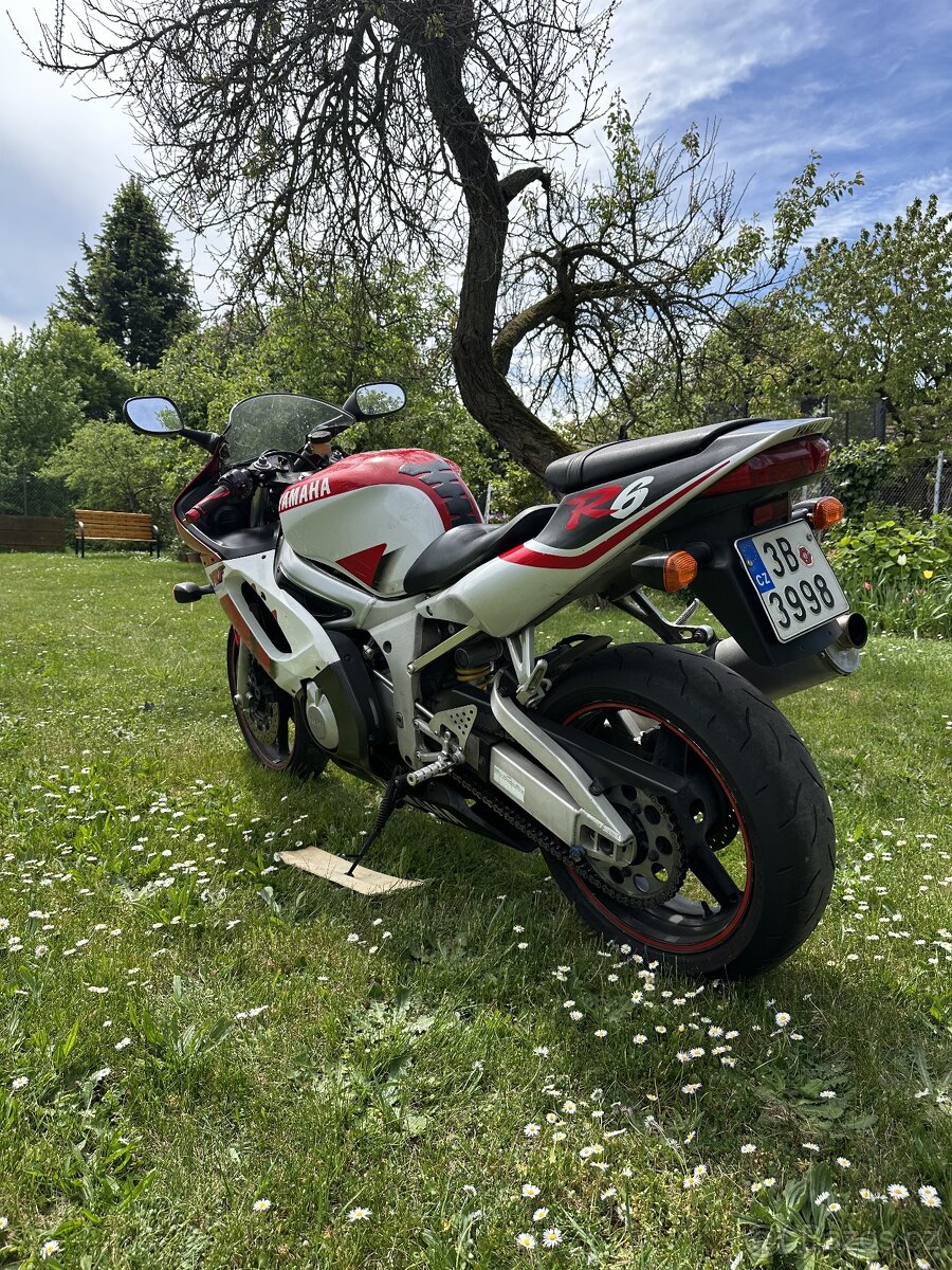 Yamaha YZF-R6 - 3