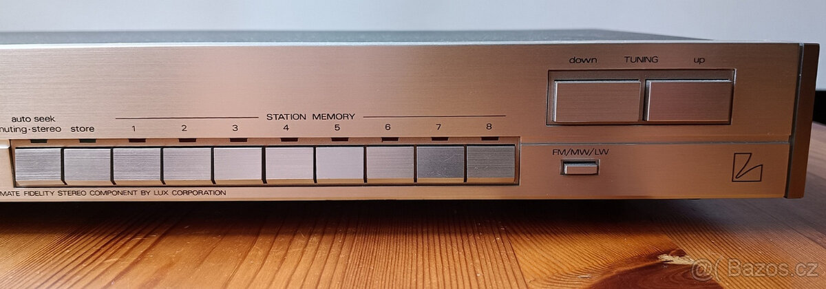 LUXMAN tuner T404L - 3