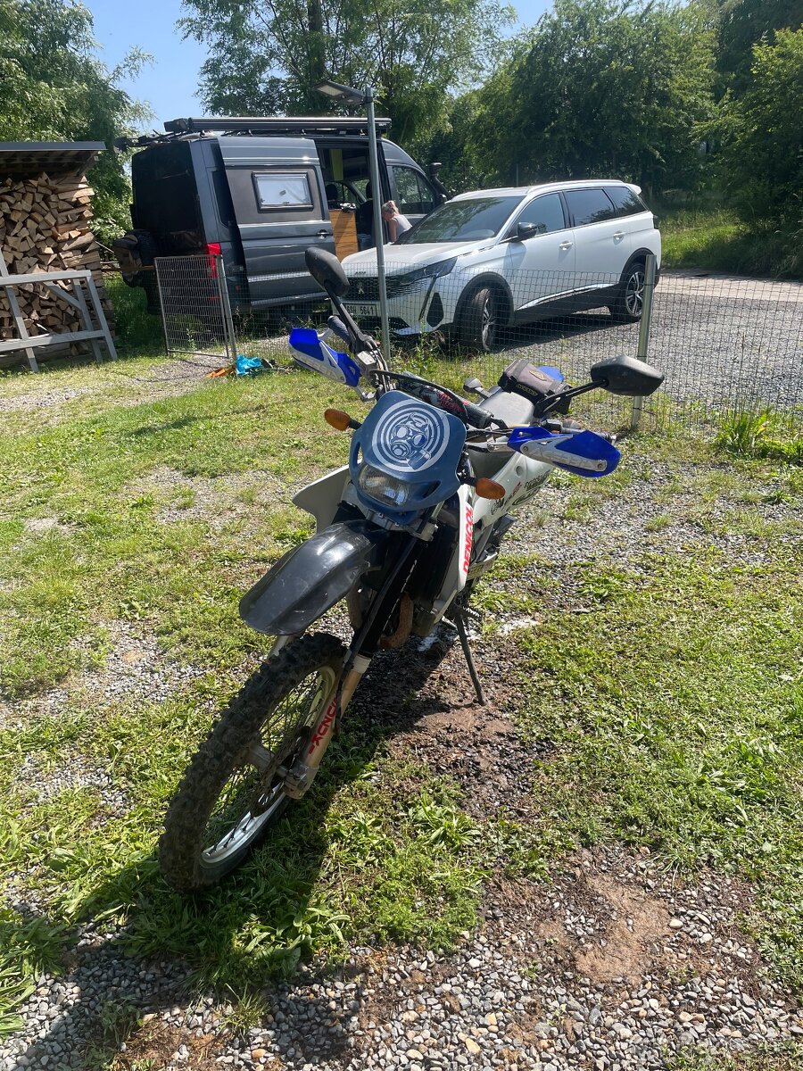 Suzuki dr 400 z