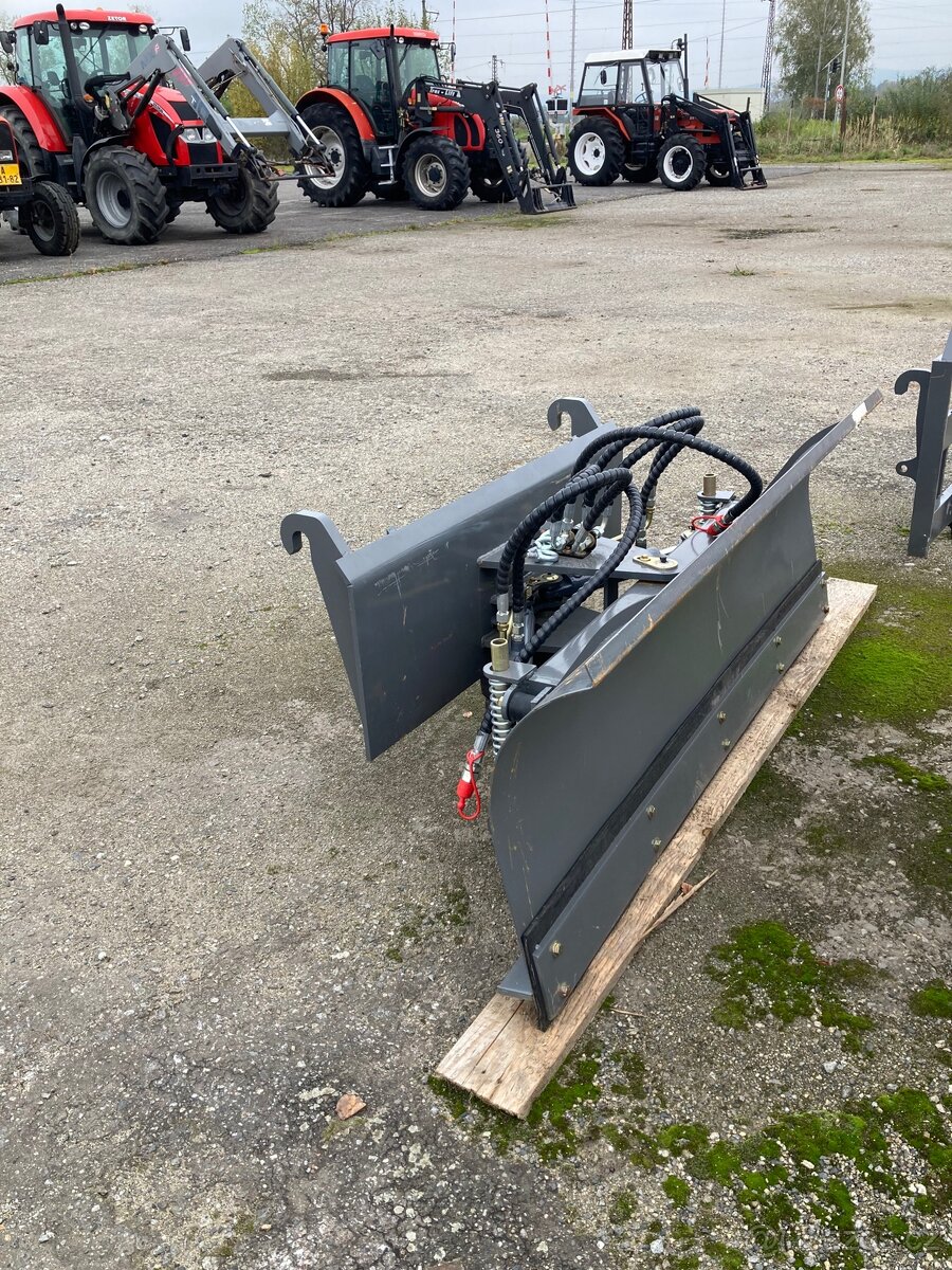 Teleskopický nakladač - 3