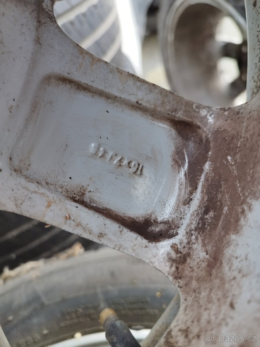 NISSAN ELEKTRONY 16x 7J - 3