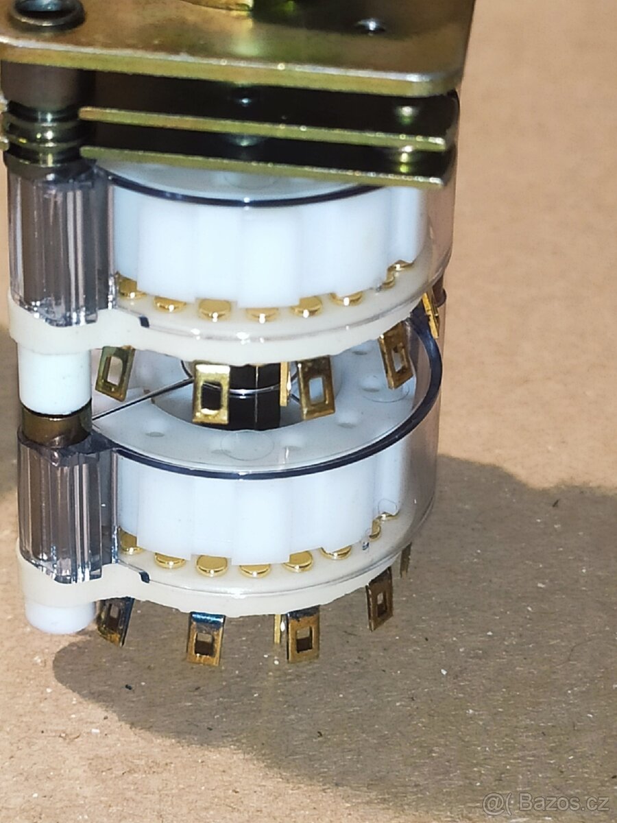 Otočné přepínače ELMA 2x12 Au a 1x12 Au - 3