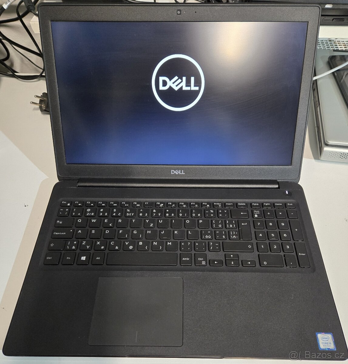 PRODÁM Dell Latitude 3500 - 3