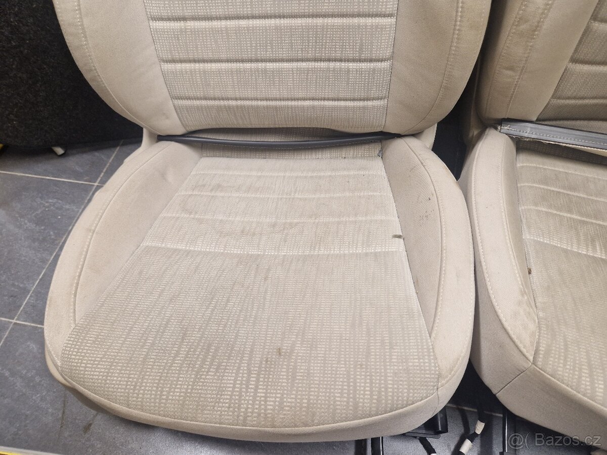 přední sedadla Škoda Octavia 3 - 3