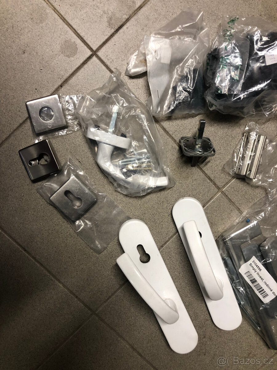 Kliky 7ks + příslušenství, cena celkem - 3