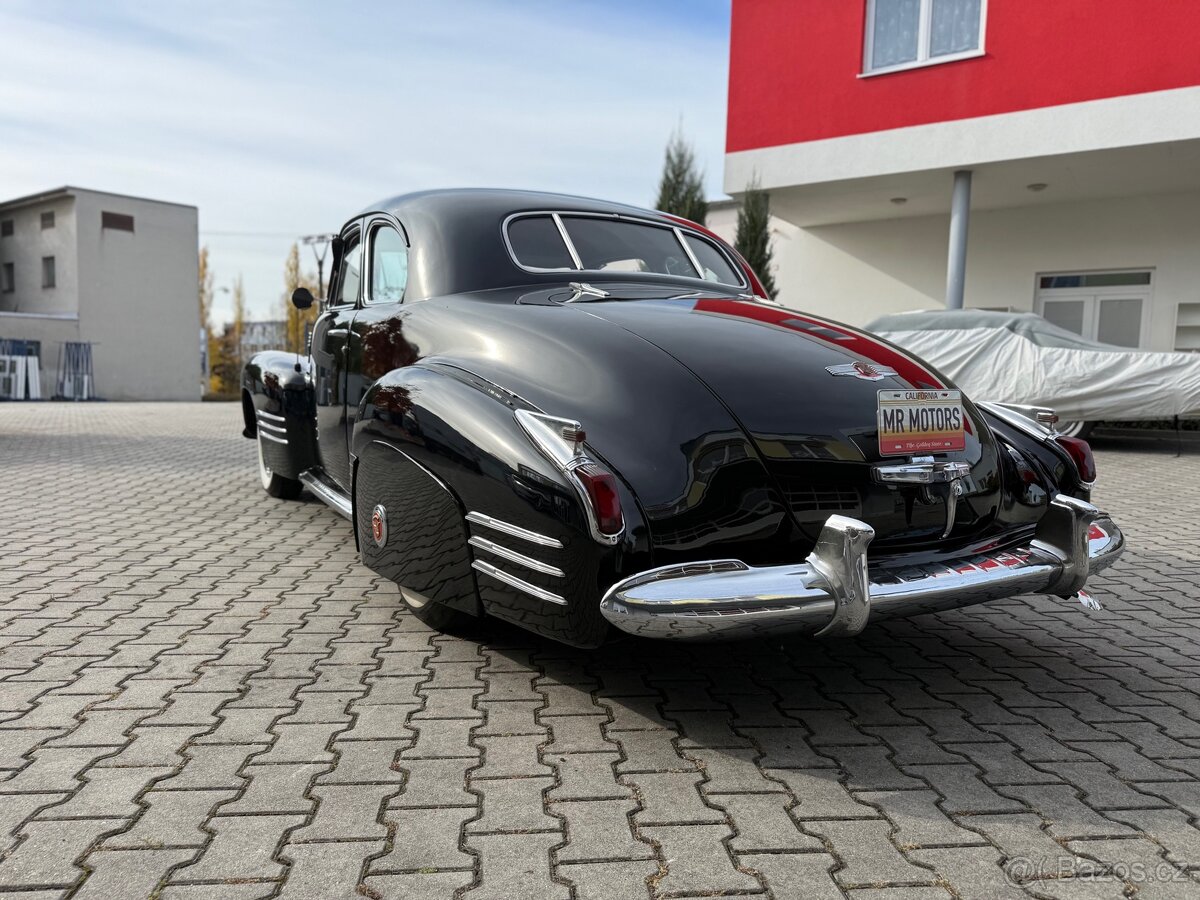 1941 Cadillac Serie Sixty-Two Coupe - 3