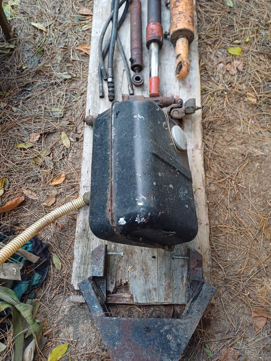 Malotraktor+bagr - 3