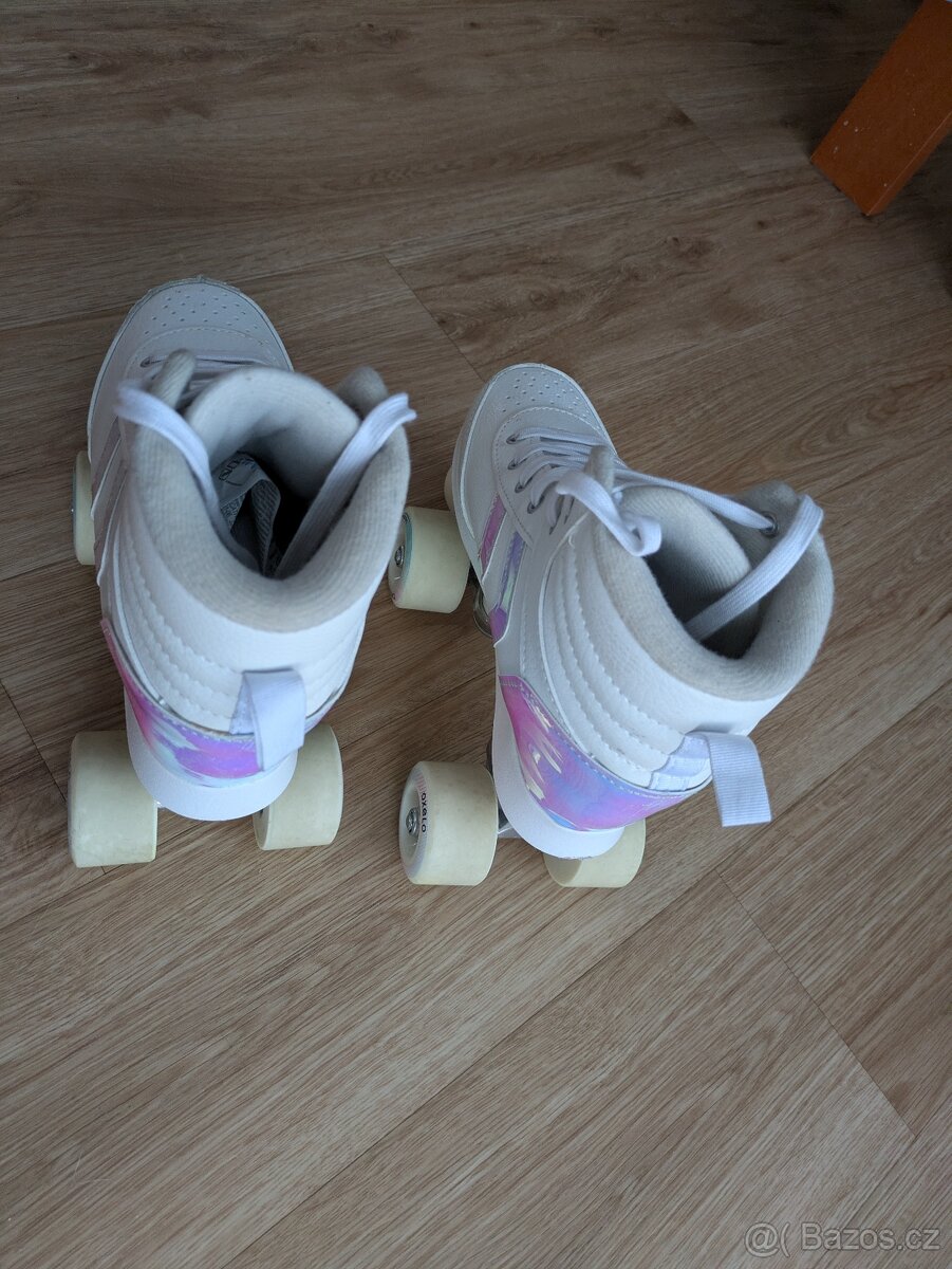 Dívčí kolečkové brusle 37 - 3