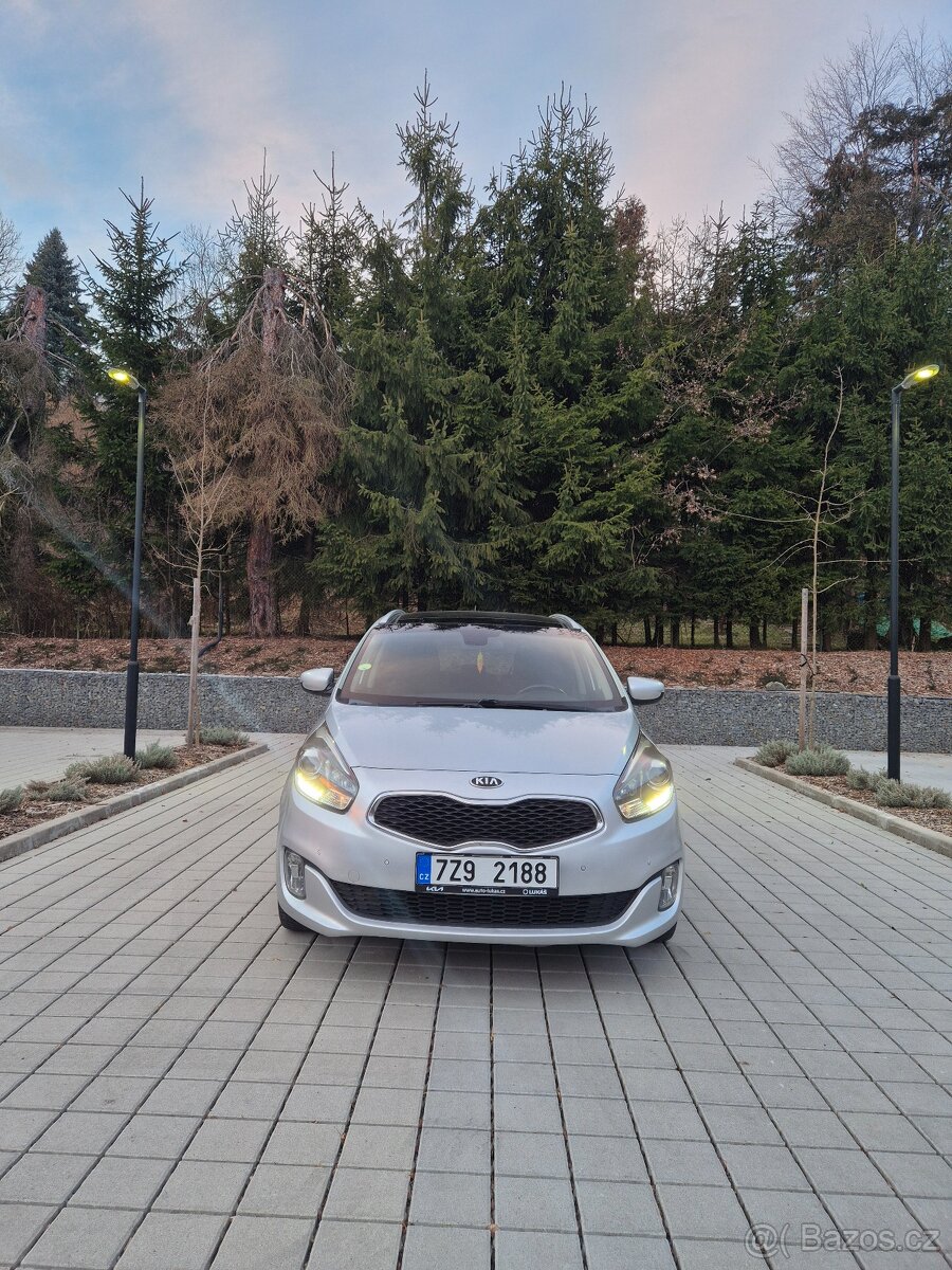Kia Carens, 1.7crdi. 7-mist. Manual - 3