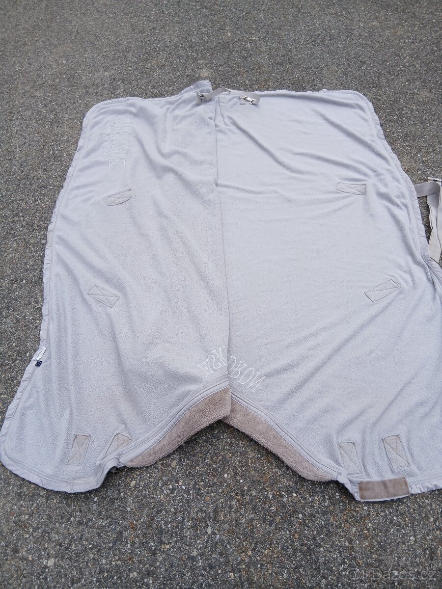 Eskadron odpocovaci deka - 3