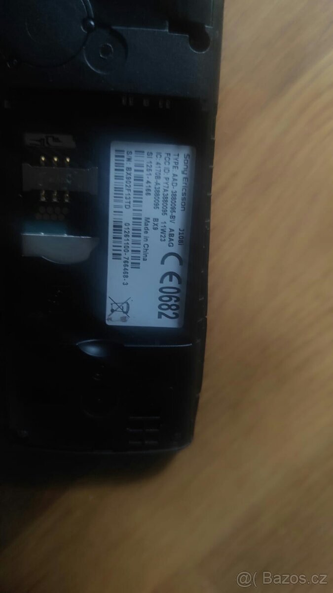 Sony Ericsson J108i - 3