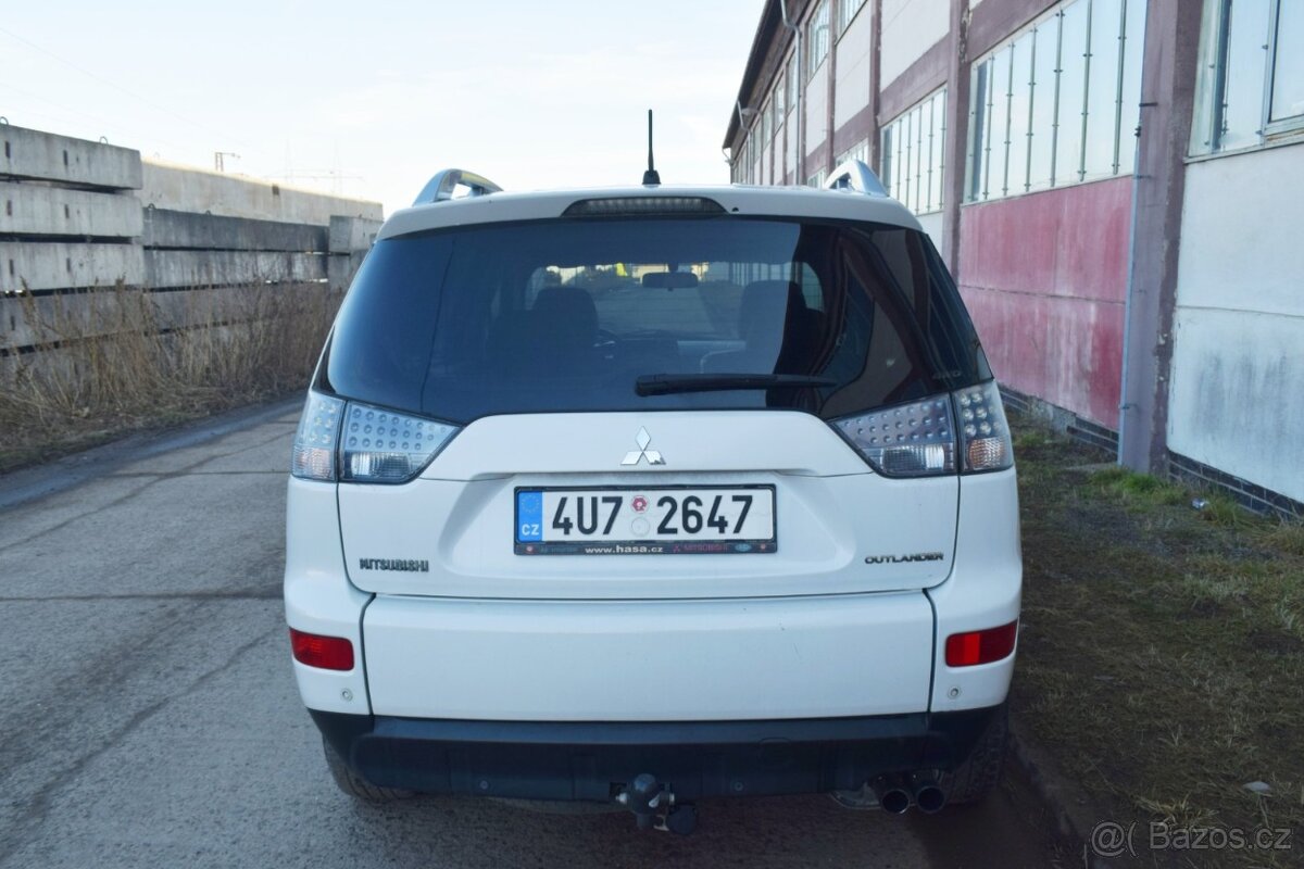 Mitsubishi Outlander 2.0Di-D 4X4/ČR PŮVOD/VÝBAVA/ - 3