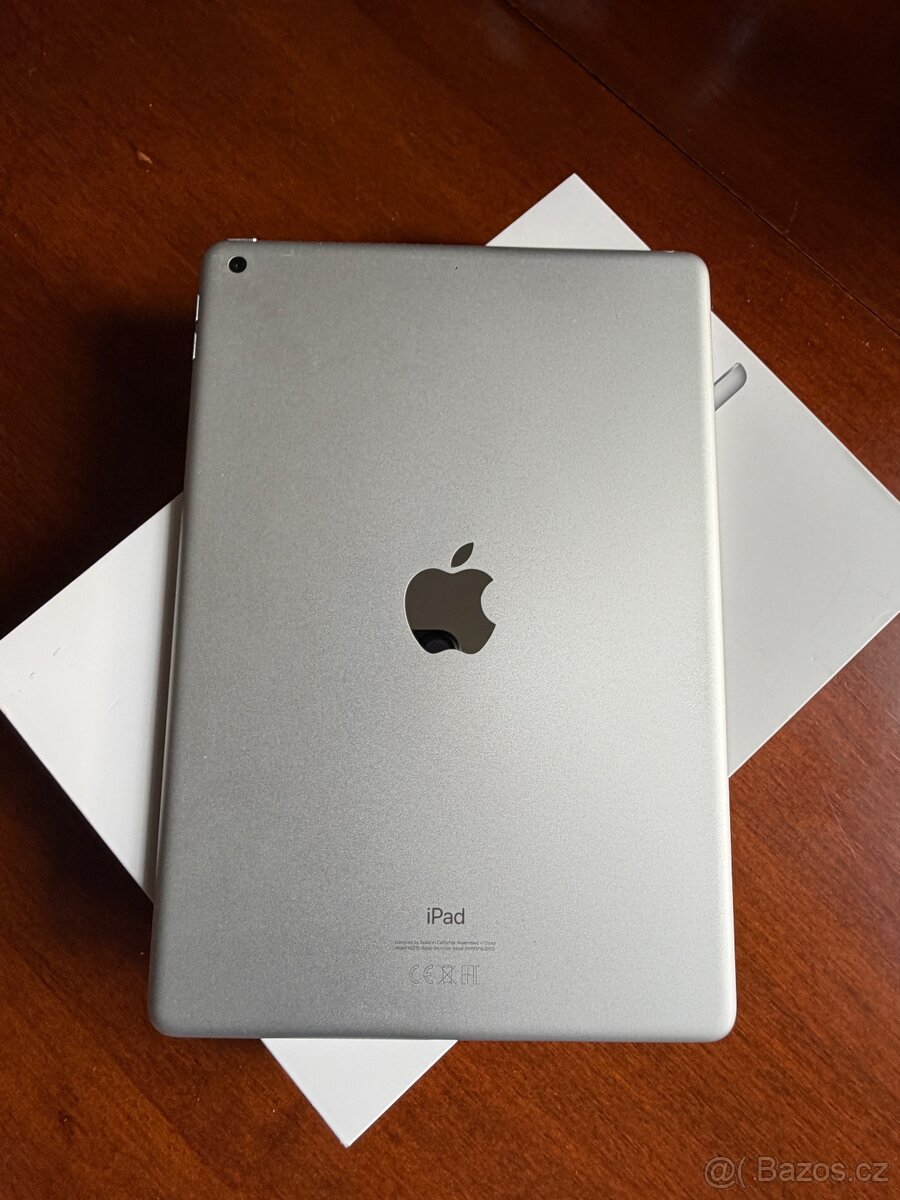 Apple iPad 8 - 3