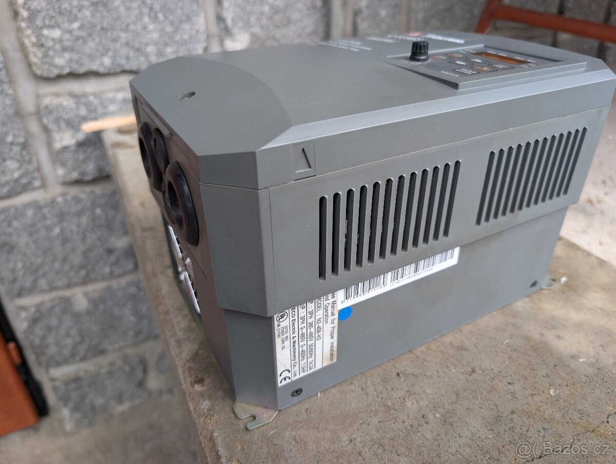 Frekvenční měnič 5,5kw - výborný stav - 3