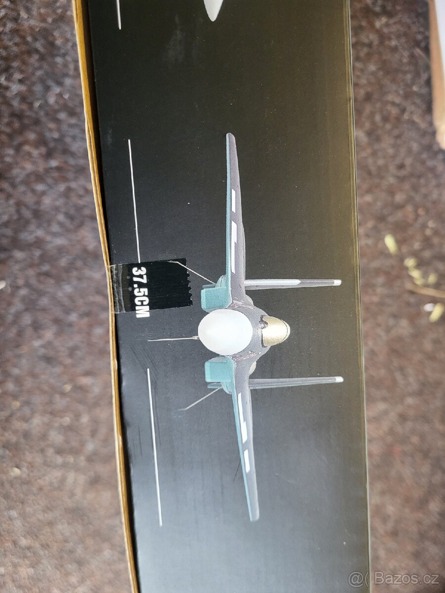 RC akrobatická stíhačka SU-35 - 3