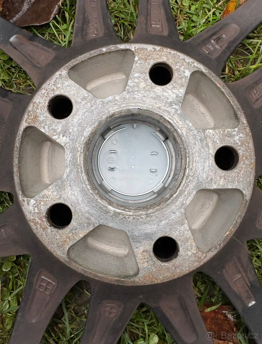 Středové krytky kol Audi 69mm šedé - 3