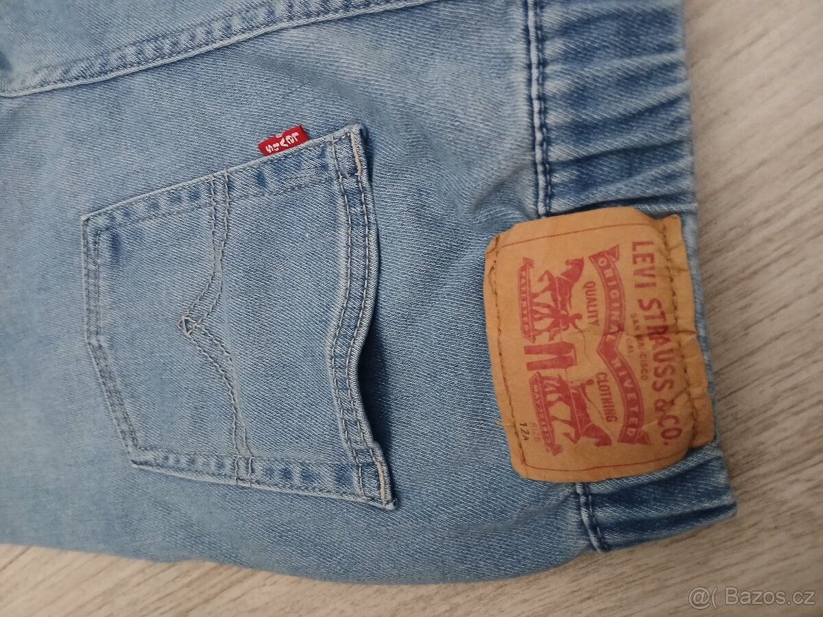 Kraťasy zn. Levis vel.146/ 152 - 3