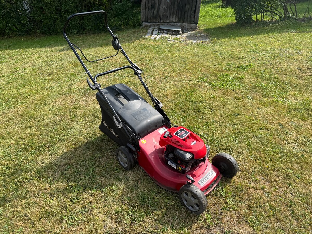 Benzínová sekačka Briggs & Stratton - 3