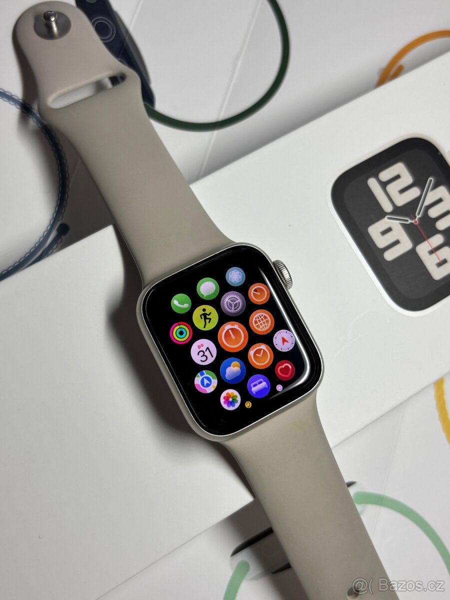 Apple Watch SE (2. gen.) 40 mm - 3