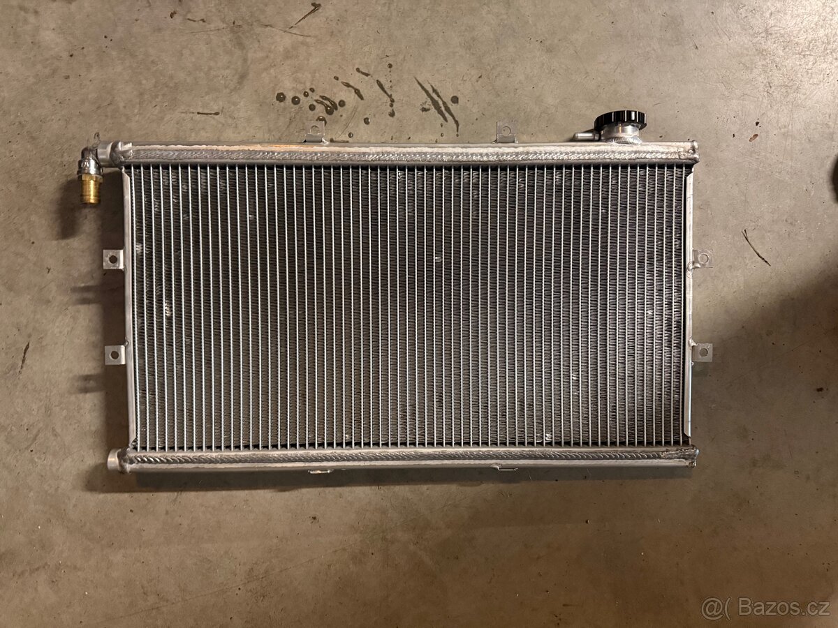 Intercooler voda vzduch plus chladic a pumpa - 3