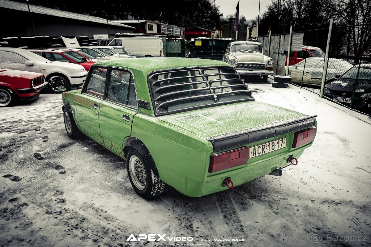 Prodám Lada VAZ 2105 upravená + kastle + díly - 3
