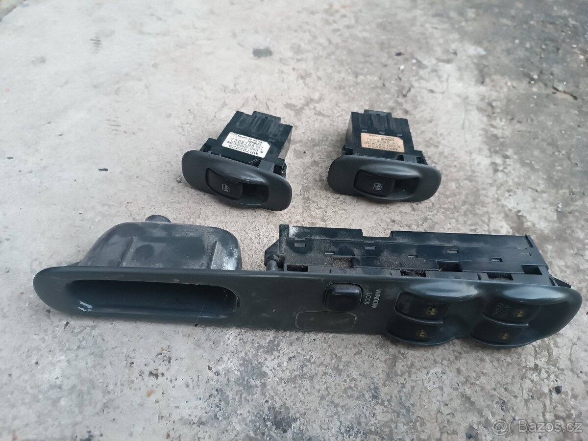 Tlačítka na stahování oken Mitsubishi - 3