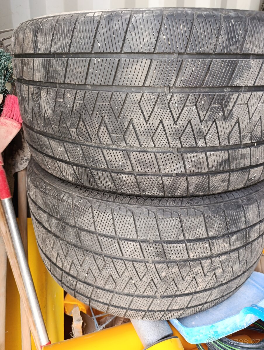 Zimní pneu BMW X5 X6 315/35 R20 - 3