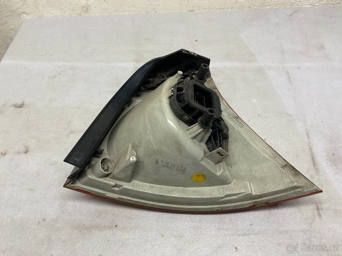 VW GOLF 5 2003-2008 - LEVÉ ZADNÍ SVĚTLO - 3