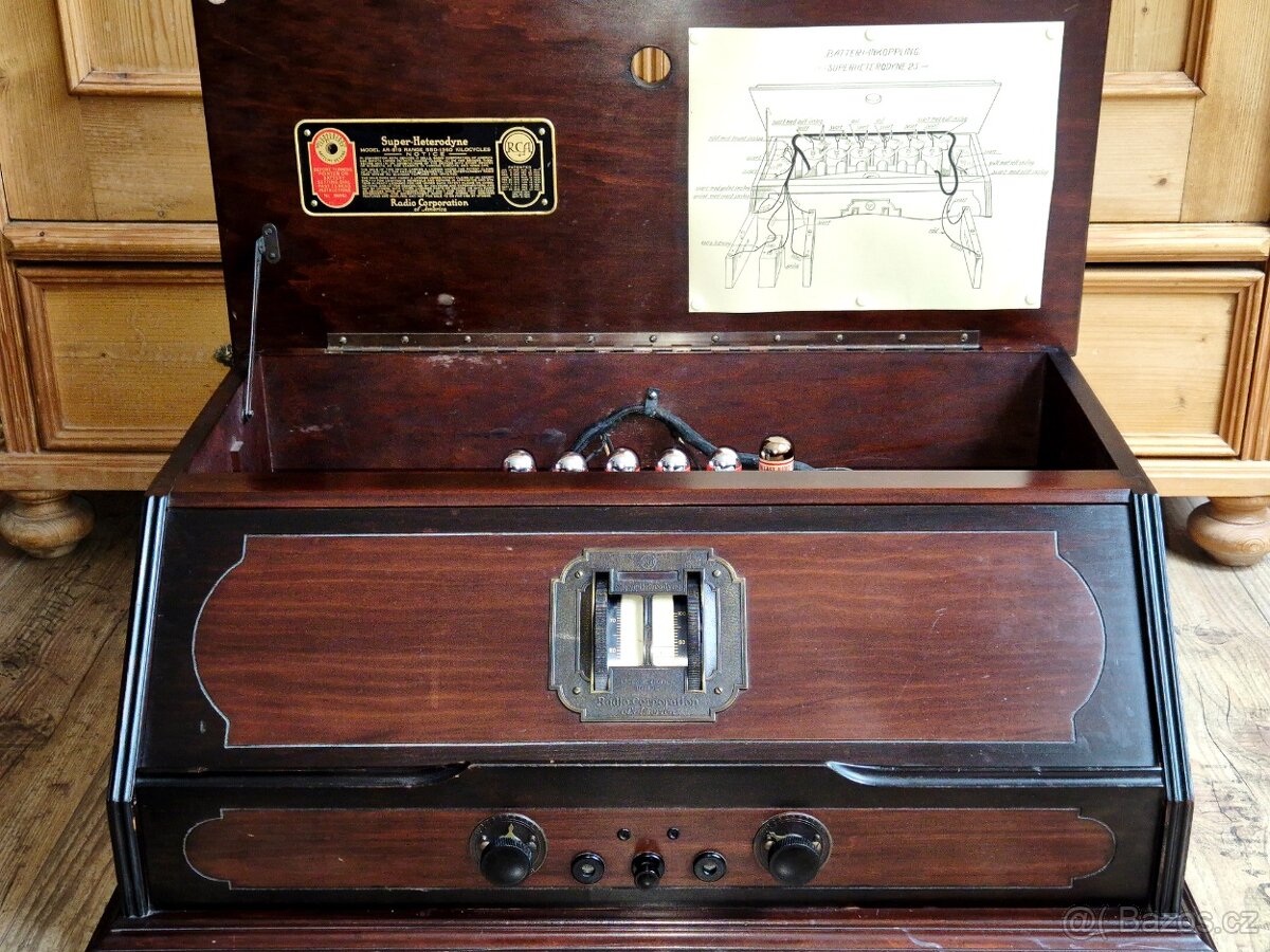 Velké starožitné rádio RCA, Super-Heterodyne, rok 1925 - 3
