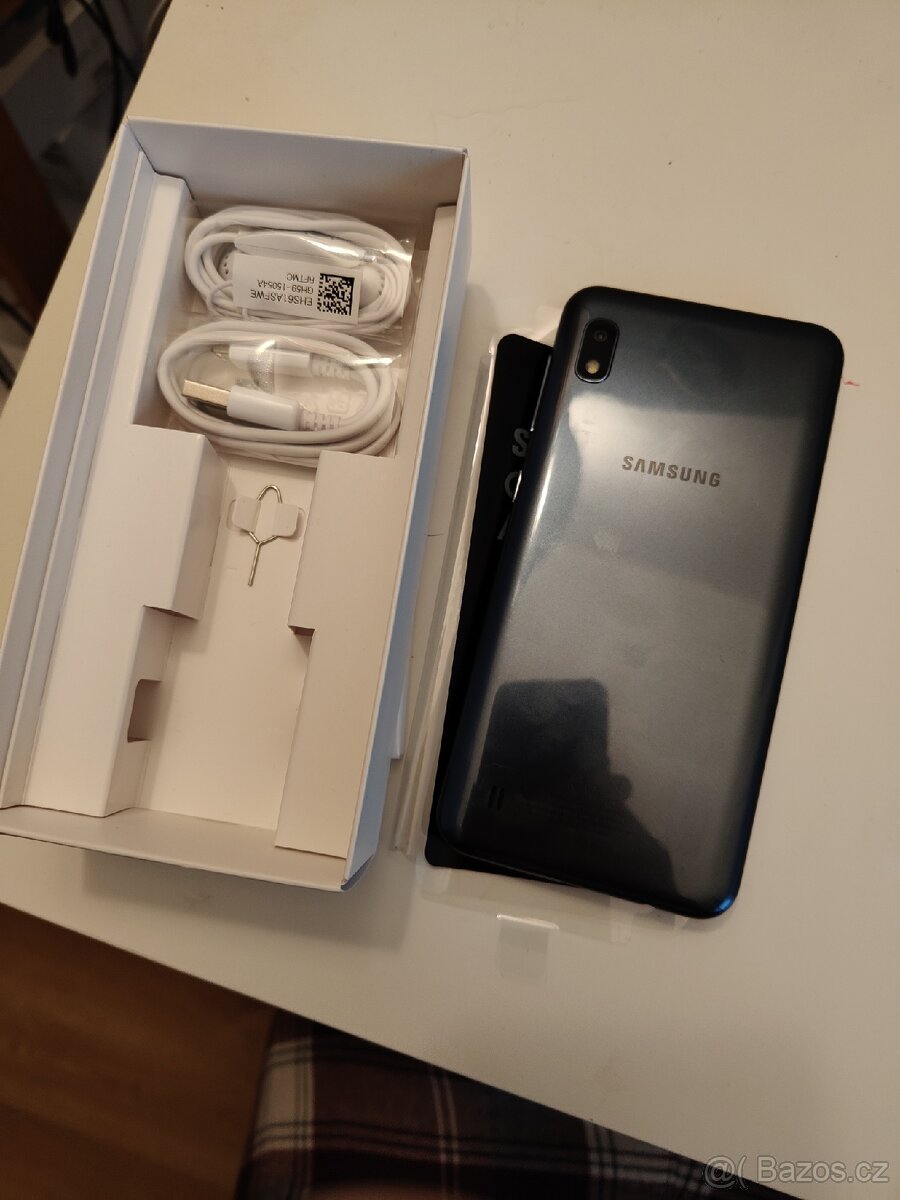 Samsung A10 3/32. Gb. V fólie - 3