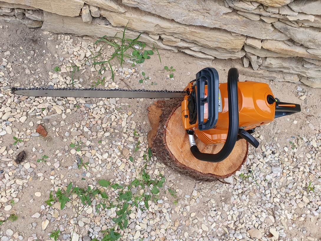 Motorová pila 2.4 kW NOVÁ - 3