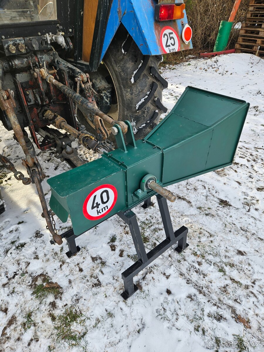 Špalíkovač za traktor - 3