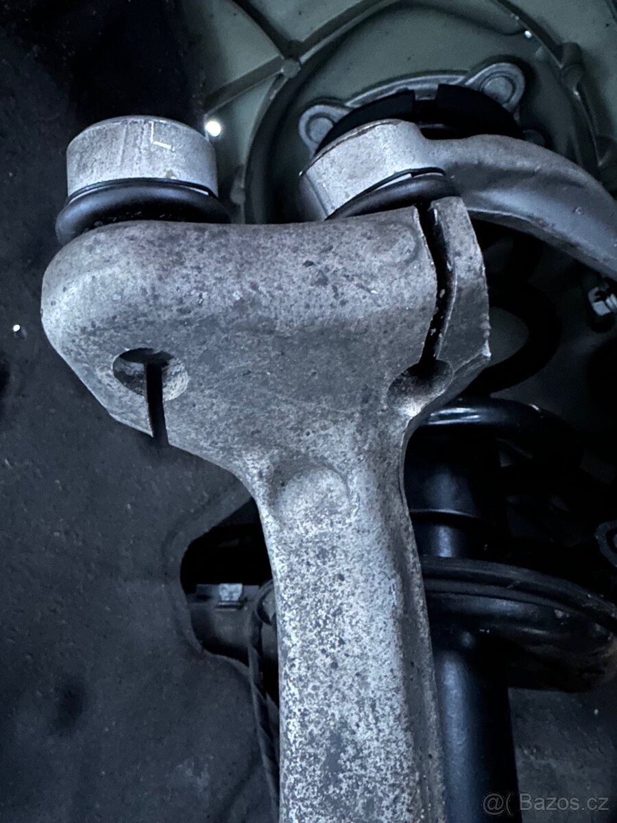 Levá přední těhlice - Audi A6 C7 - 3