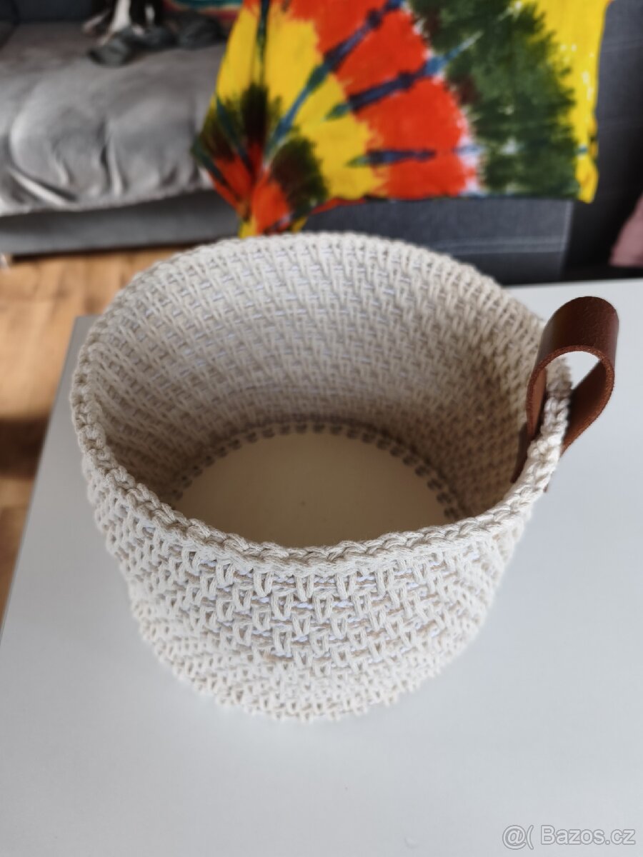 Háčkovaný košík - 3