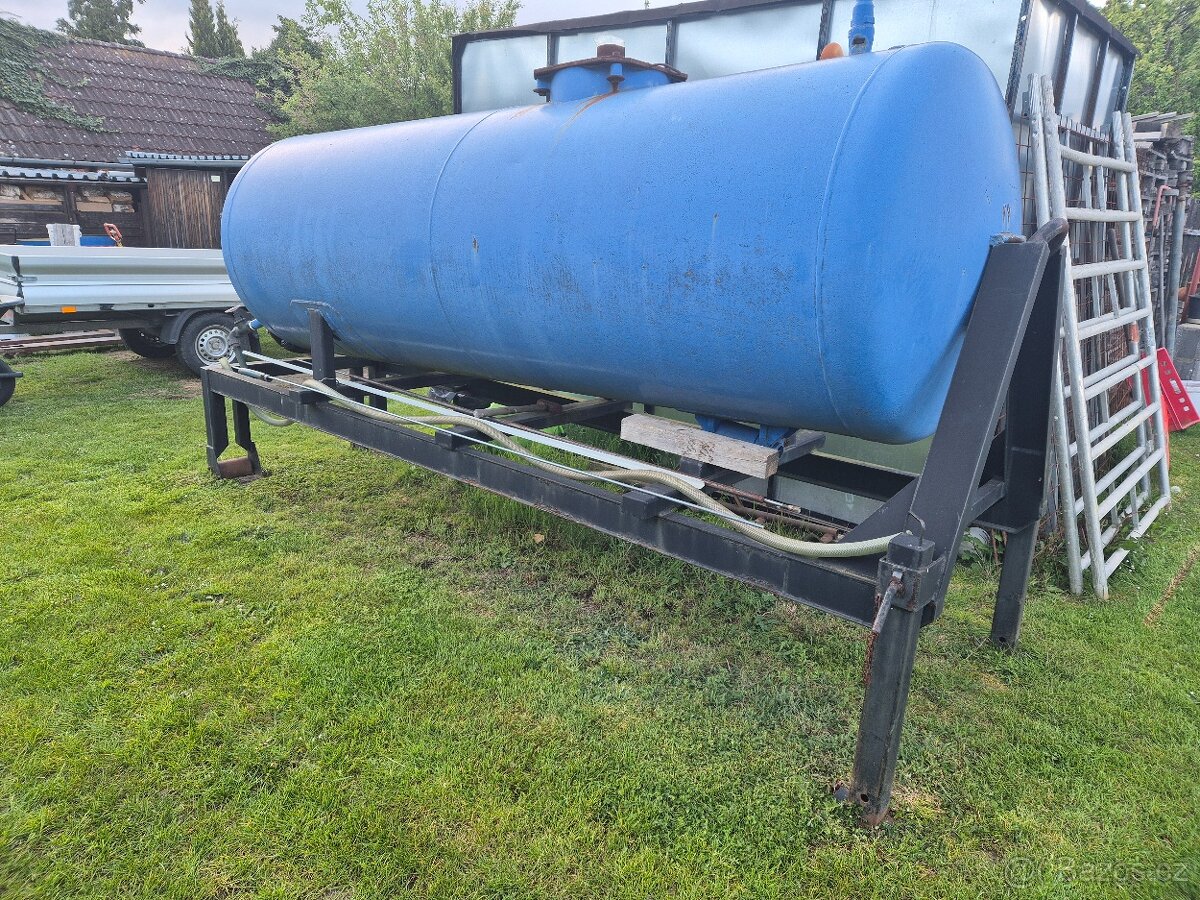 Cisterna 3000 l – kontejnerový systém - 3