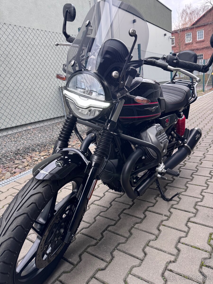 Moto Guzzi V7 Special Edition - 3