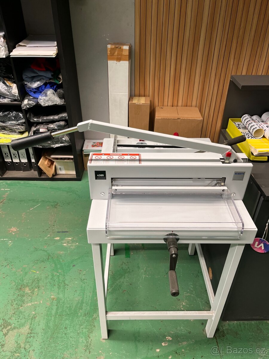 Stohová řezačka EBA 4305 - 3