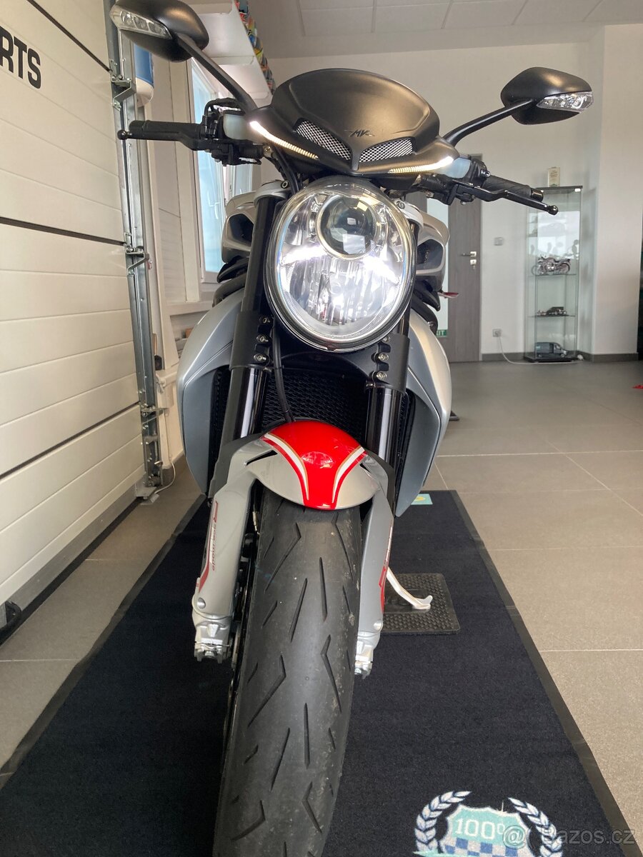 MV AGUSTA Brutale 1090 RR - 3