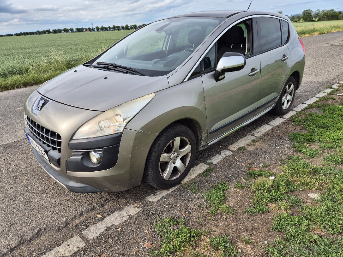 Peugeot 3008 1,6 benzín 2010 - 3