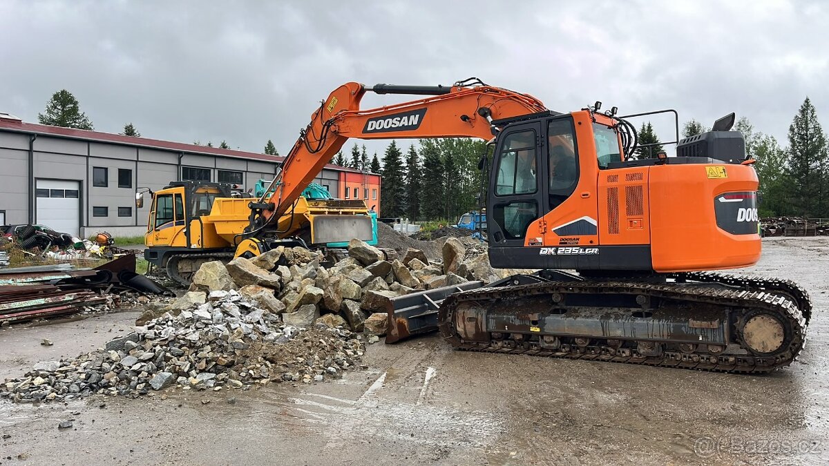 Drtící lžíce MB CRUSHER - 3