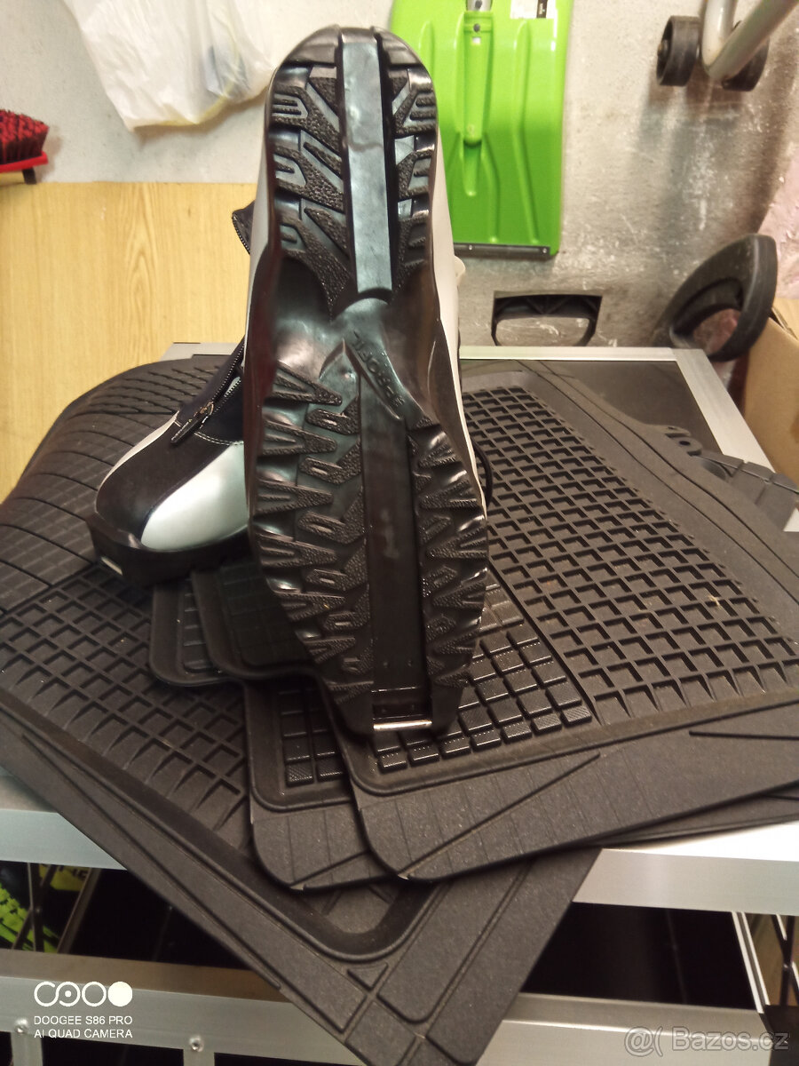 prodám použité běžecké boty Fischer, - 3