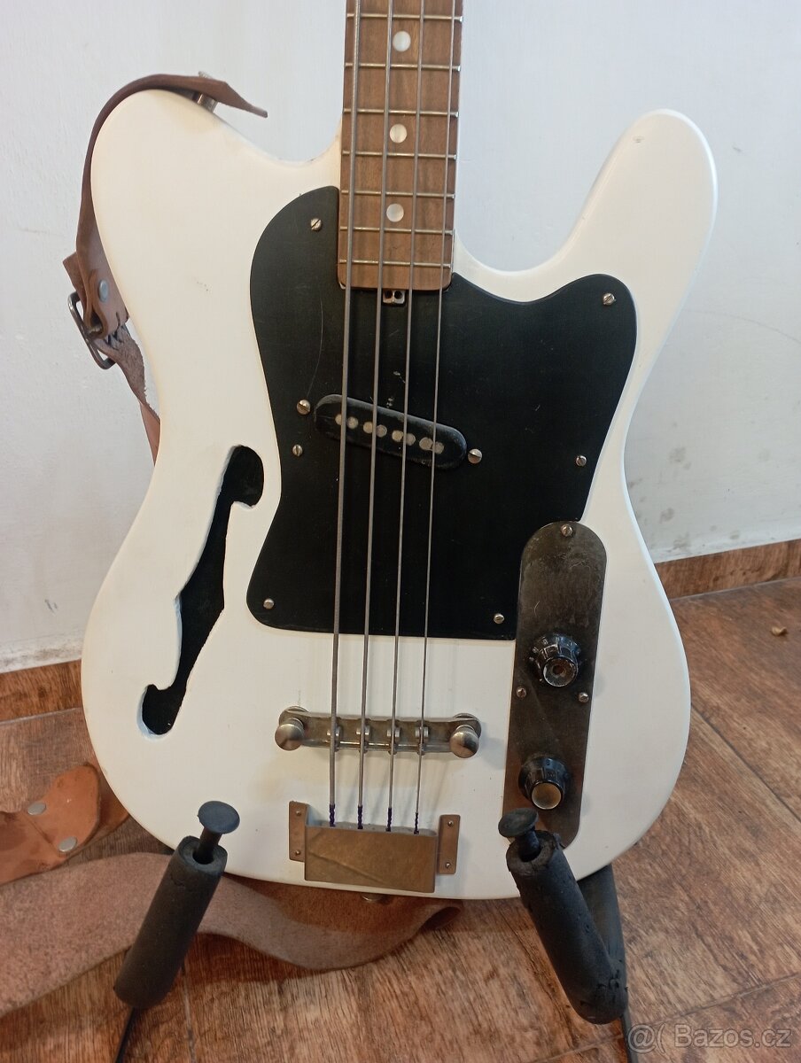 Basová kytara Jolana Vikomt - 3