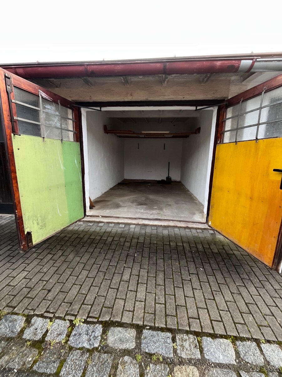 Pronajmu garáž - 3